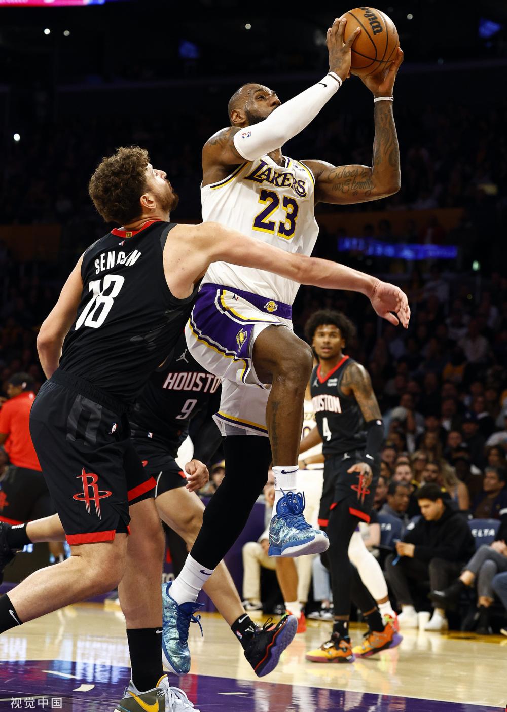 球逐渐成为 球逐渐成为